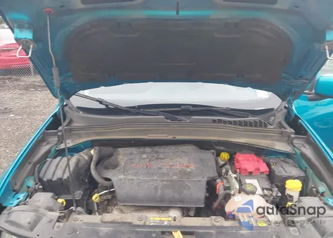 2021 Jeep Renegade Latitude z USA, uszkodzony, nr VIN ZACNJDBB6MPM78722